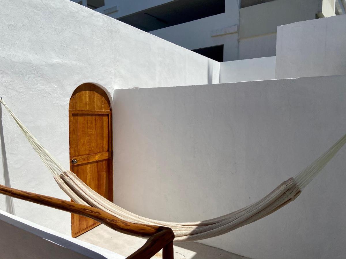 Mio Cancun Hotel Boutique Cancún Exterior foto Hammock in a hotel